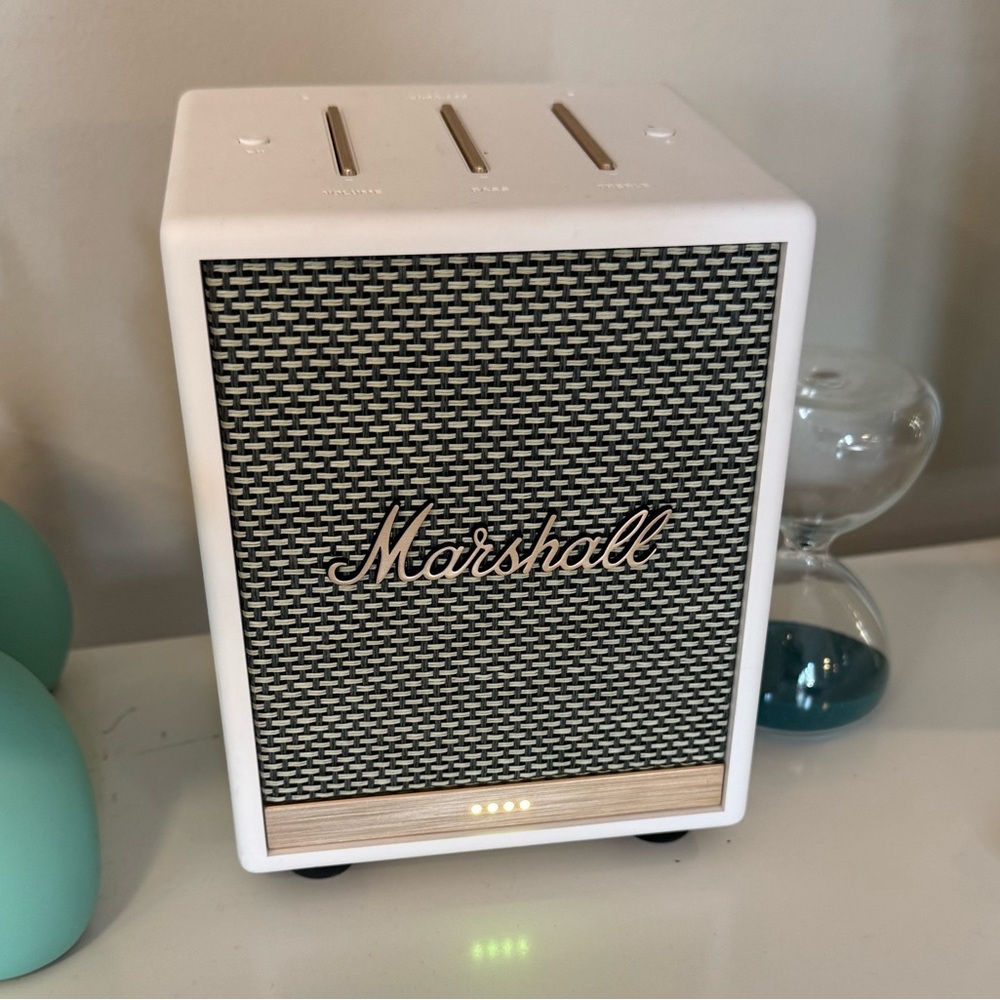 Marshall White Bluetooth Speaker - Picture 9 of 9